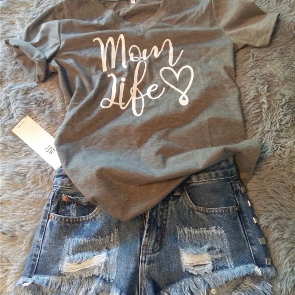 Mom Life T-Shirt - Picture 2 of 4